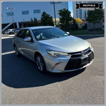 Silver 2016 Toyota Camry SE for sale in Westfield, IN