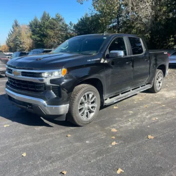 Photos of 2022 Chevrolet Silverado 1500 LT for sale in Westfield, IN at Indy Auto Man - Westfield