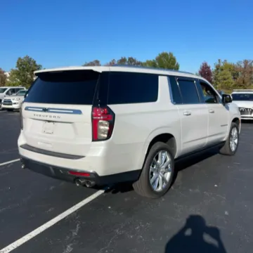 More photos of 2022 Chevrolet Suburban High Country at Indy Auto Man - Westfield, IN