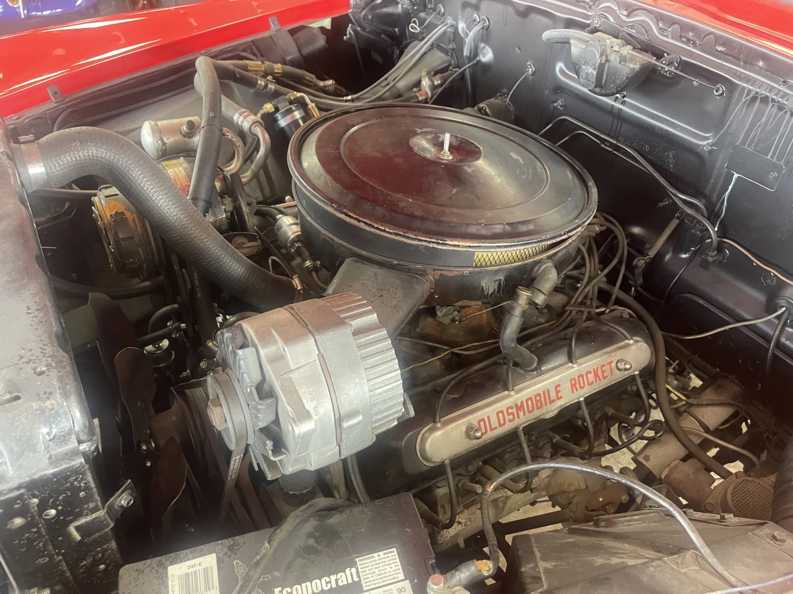 Oldsmobile FUTURAMIC 98 photo 31