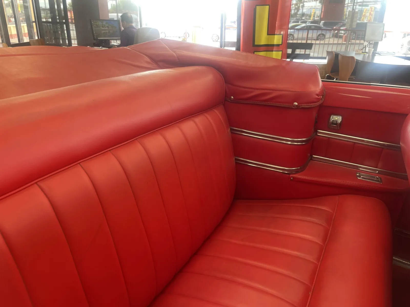 Oldsmobile FUTURAMIC 98 photo 16