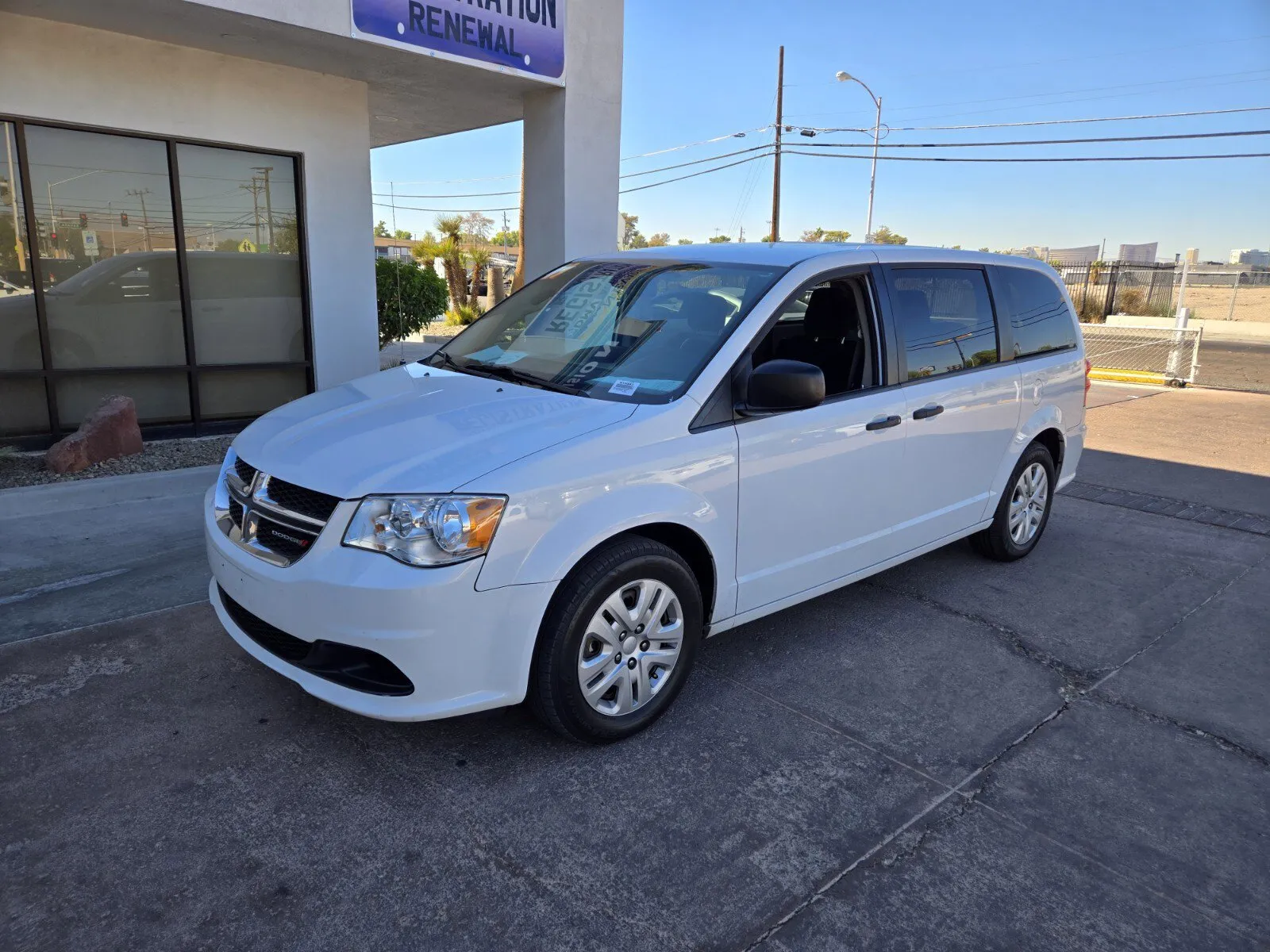 White 2019 Dodge Grand Caravan SE for sale in Las Vegas, NV