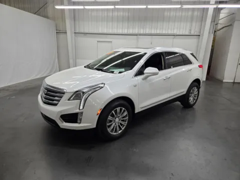 White 2017 Cadillac XT5 Luxury AWD for sale in Las Vegas, NV