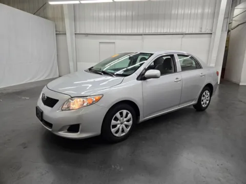 Silver 2010 Toyota Corolla LE for sale in Las Vegas, NV