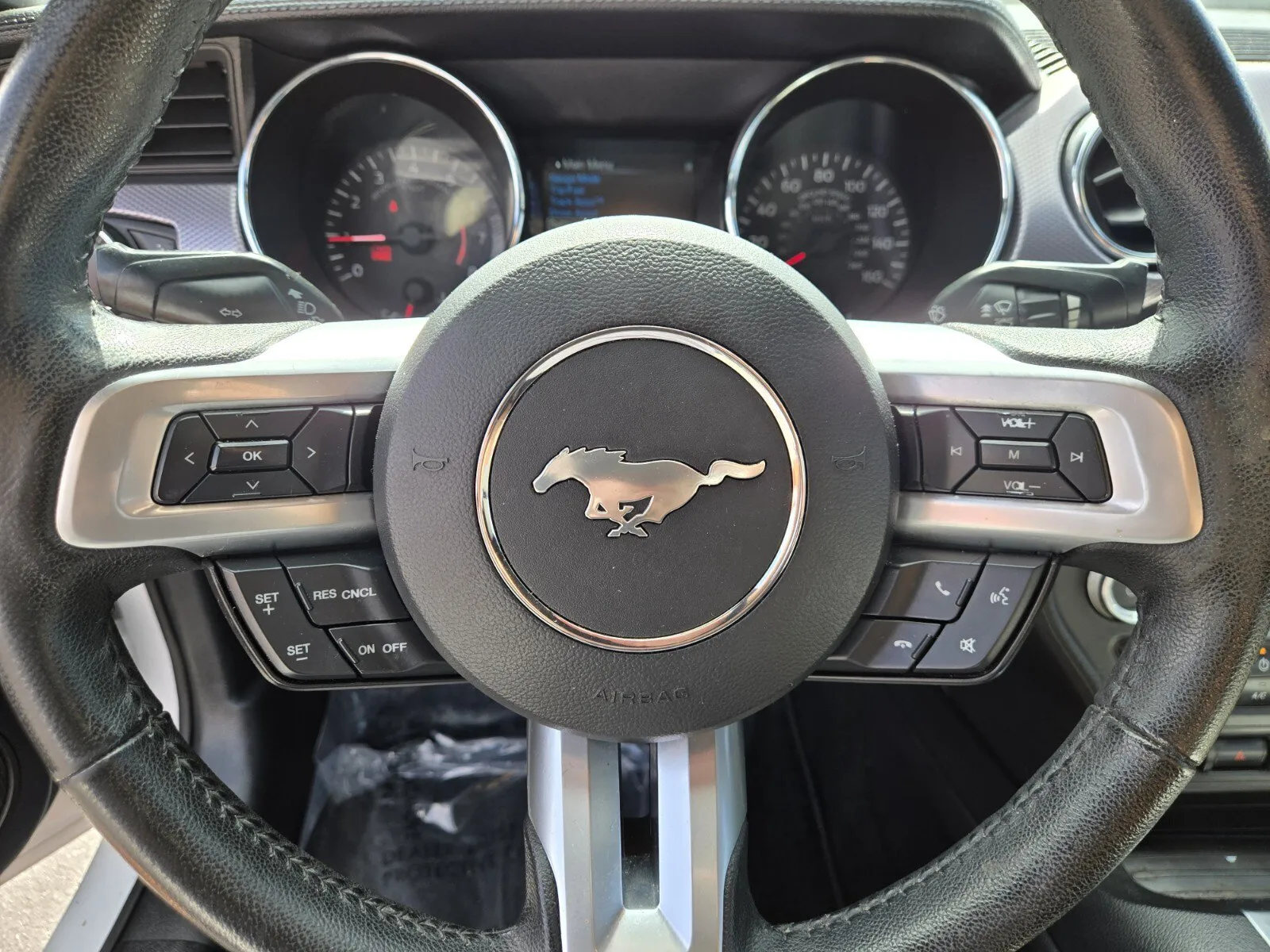 Ford Mustang photo 16