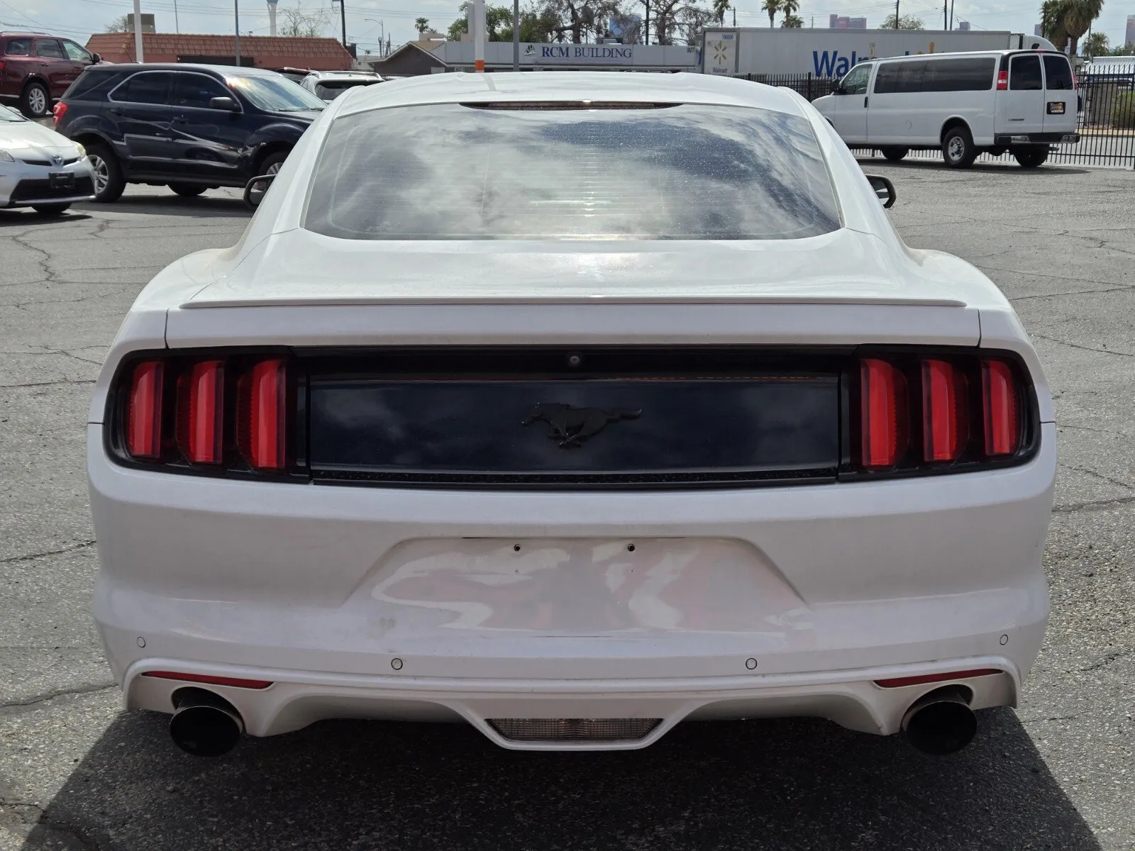Ford Mustang photo 4