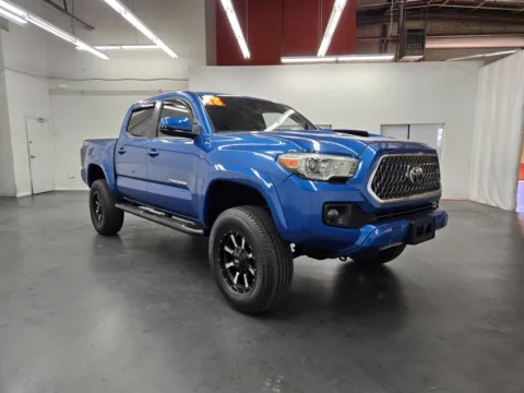 More photos of 2018 Toyota Tacoma SR5 at Baja Auto Sales East, NV