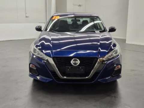 More photos of 2019 Nissan Altima 2.5 SR at Baja Auto Sales East, NV