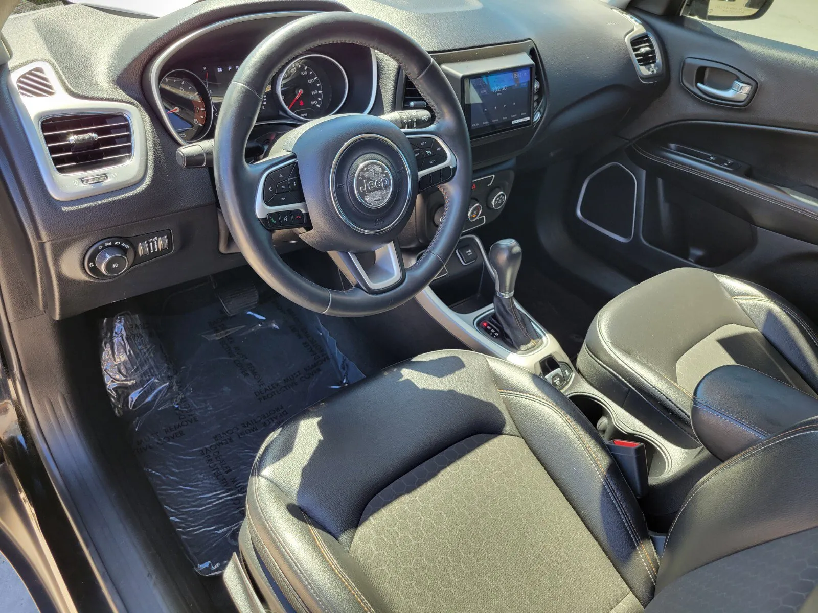 Jeep Compass photo 8