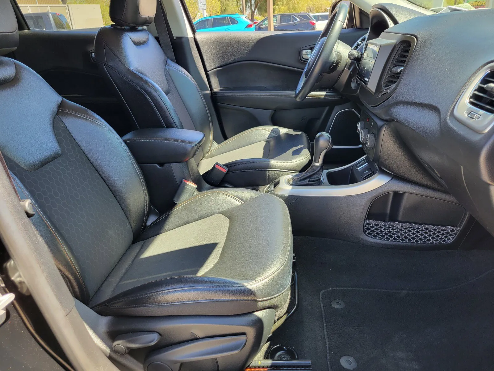 Jeep Compass photo 13