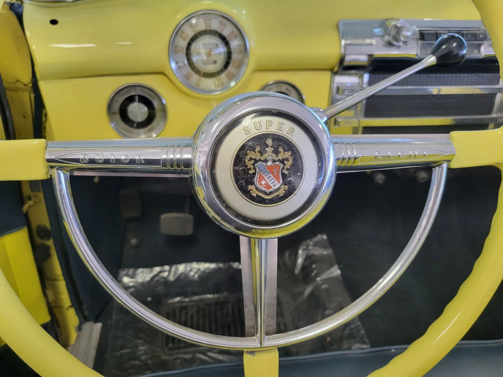 Buick SUPER photo 16