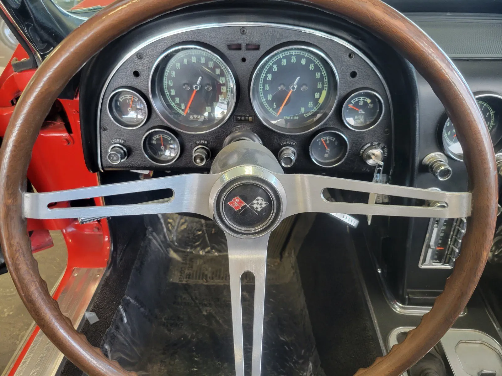 Chevrolet Corvette photo 18