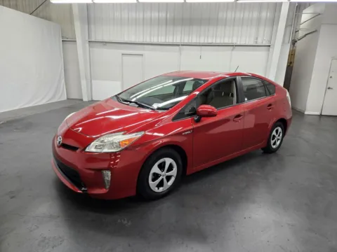 Red 2015 Toyota Prius Two for sale in Las Vegas, NV
