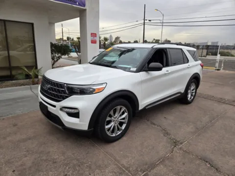 White 2020 Ford Explorer XLT for sale in Las Vegas, NV