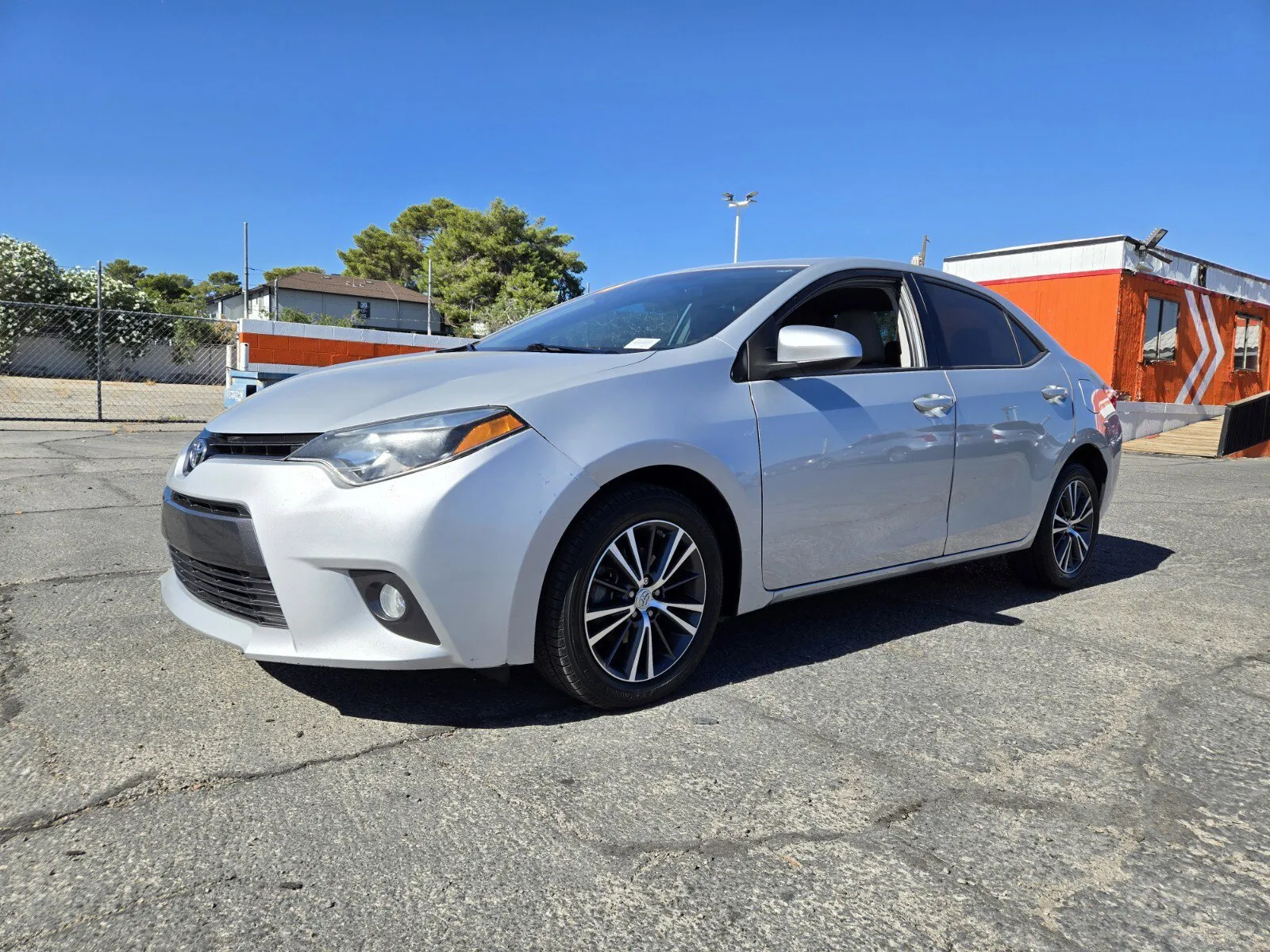 Silver 2016 Toyota Corolla LE Plus for sale in Las Vegas, NV