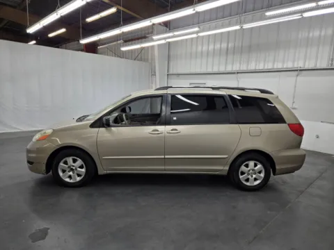 Photos of 2007 Toyota Sienna LE for sale in Las Vegas, NV at Baja Auto Sales East