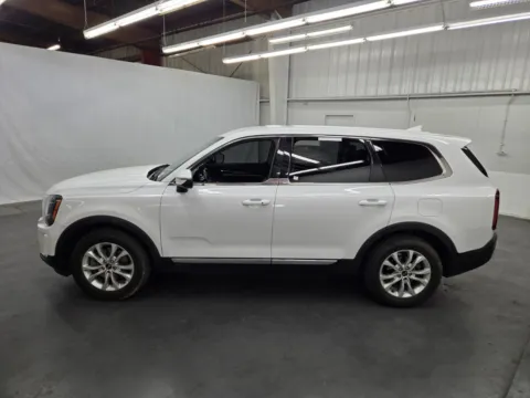 Photos of 2021 Kia Telluride LX for sale in Las Vegas, NV at Baja Auto Sales East