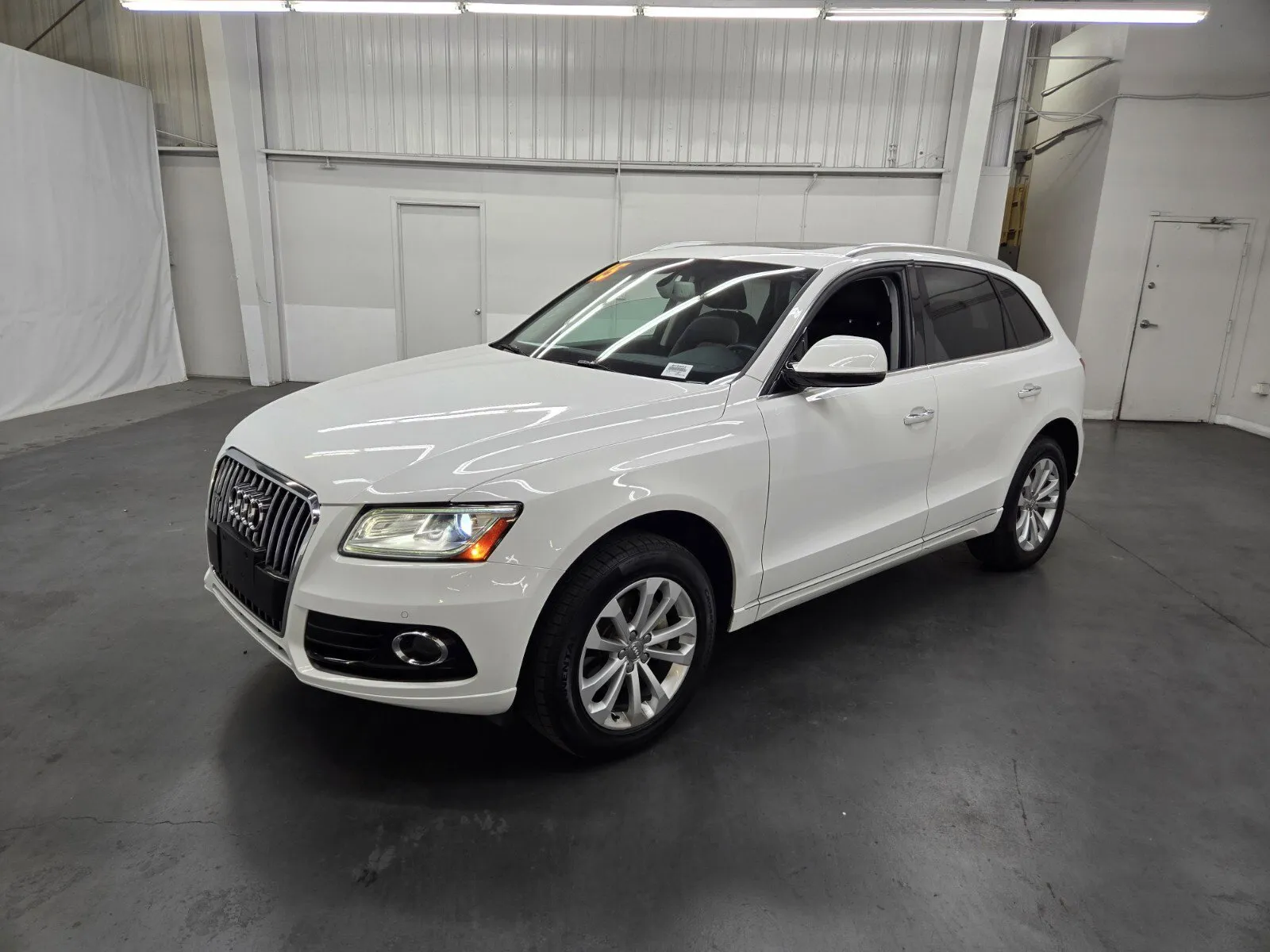 White 2015 Audi Q5 Premium Plus for sale in Las Vegas, NV