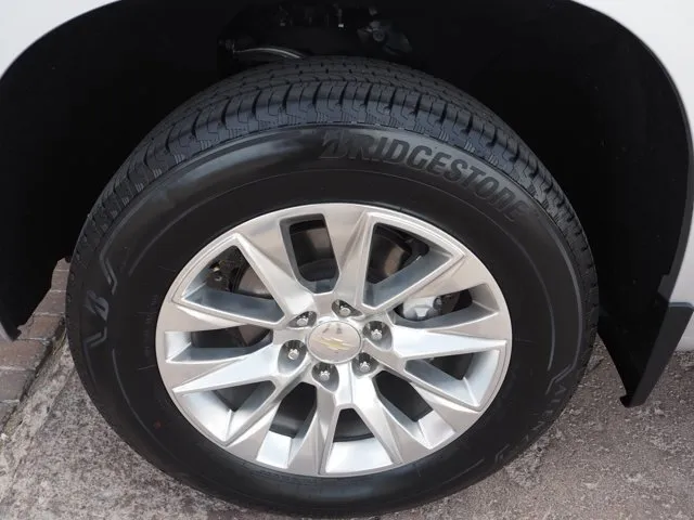 Chevrolet Silverado photo 5