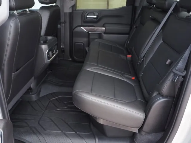 Chevrolet Silverado photo 7