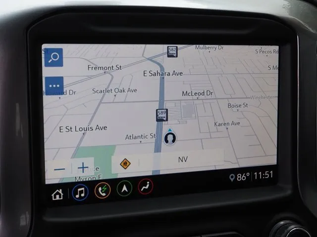Chevrolet Silverado photo 17
