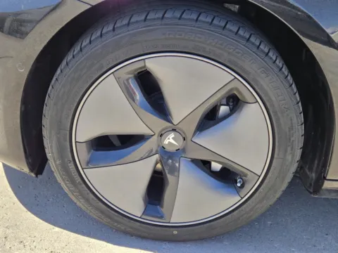 More photos of 2018 Tesla Model 3 LONG RANGE BATTER at Baja Auto Sales East, NV