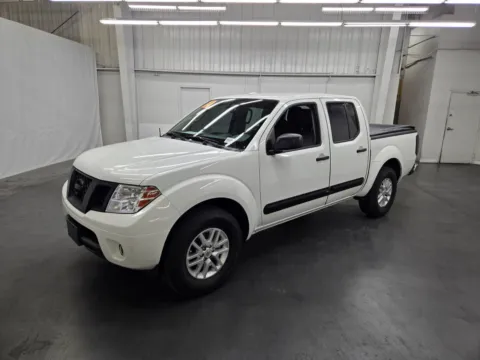 White 2014 Nissan Frontier SV for sale in Las Vegas, NV
