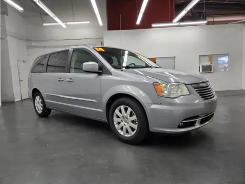 More photos of 2014 Chrysler Town & Country Touring at Baja Auto Sales East, NV