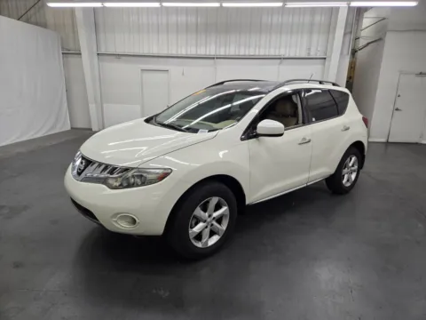 White 2009 Nissan Murano SL for sale in Las Vegas, NV