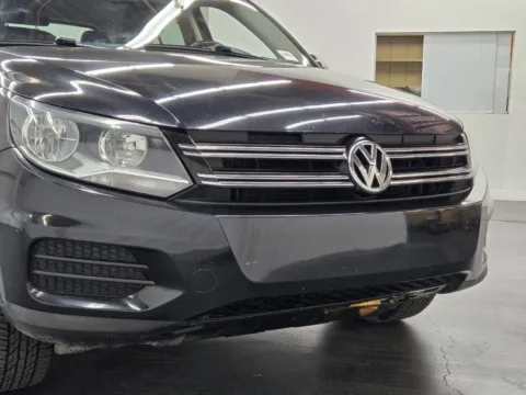 More photos of 2016 Volkswagen Tiguan R-Line at Baja Auto Sales East, NV