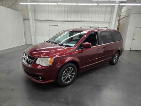 Red 2017 Dodge Grand Caravan SXT for sale in Las Vegas, NV