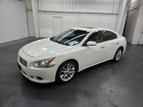 White 2014 Nissan Maxima 3.5 S for sale in Las Vegas, NV