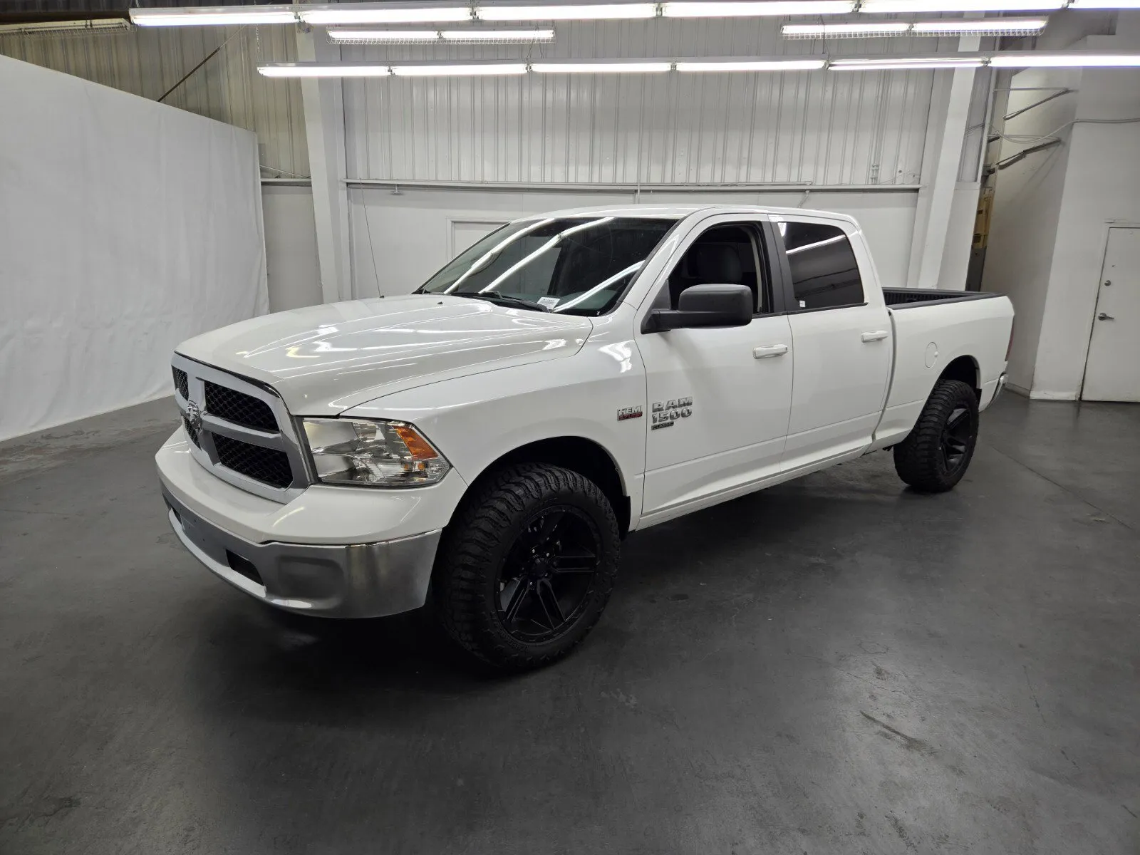 White 2019 Ram 1500 Classic SLT for sale in Las Vegas, NV