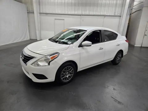 White 2015 Nissan Versa SV for sale in Las Vegas, NV