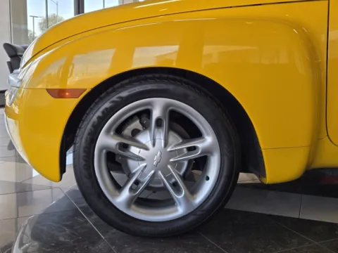 More photos of 2004 Chevrolet SSR LS at Baja Auto Sales East, NV
