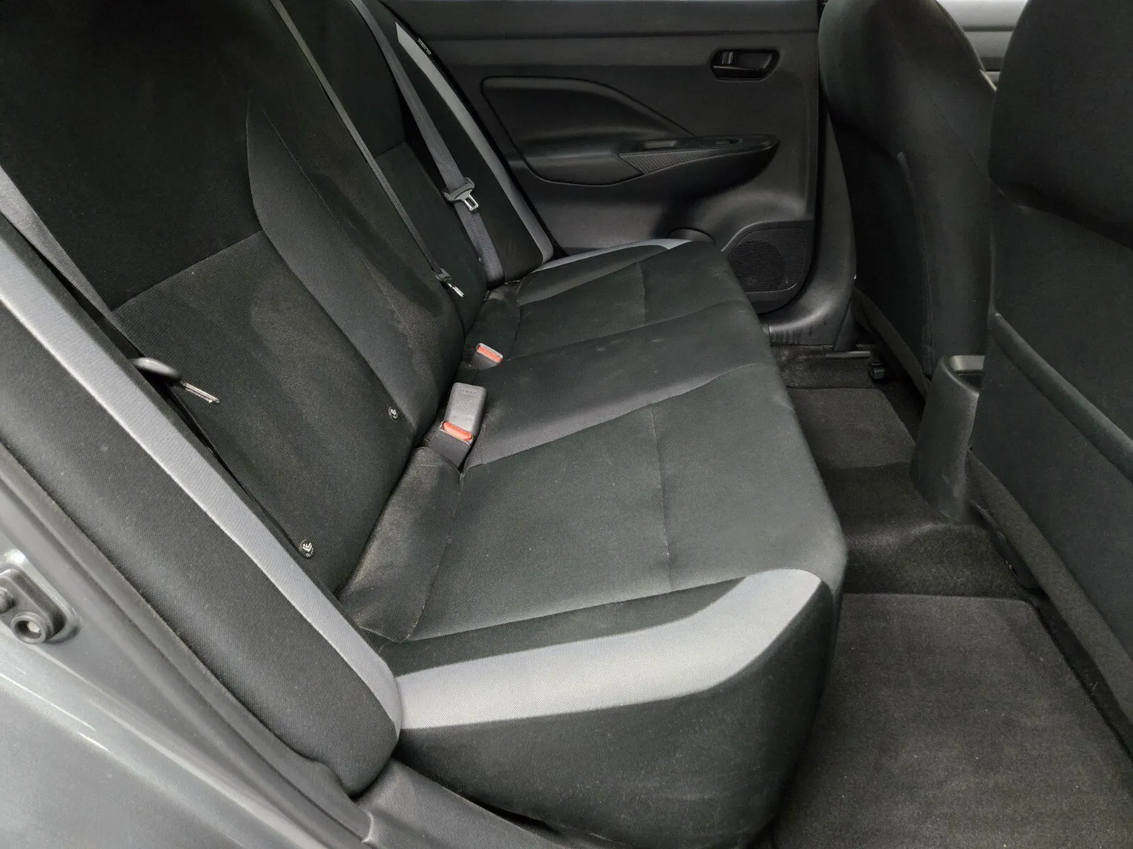 Nissan Versa photo 10