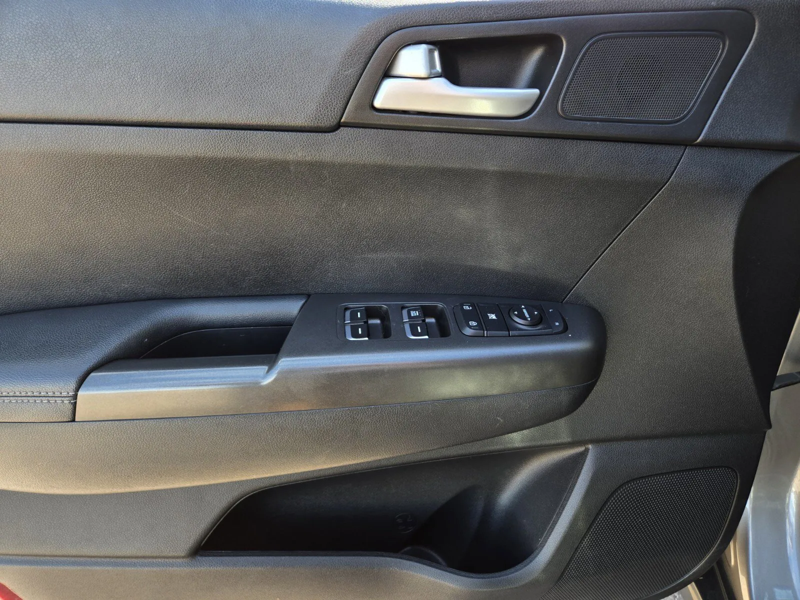 Kia Sportage photo 13
