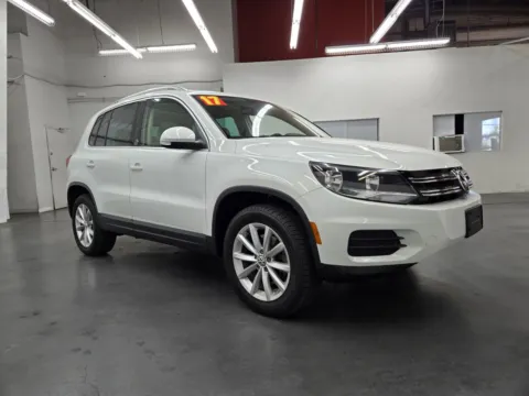 More photos of 2017 Volkswagen Tiguan Wolfsburg Edition at Baja Auto Sales East, NV