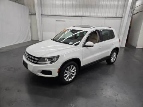 White 2017 Volkswagen Tiguan Wolfsburg Edition for sale in Las Vegas, NV