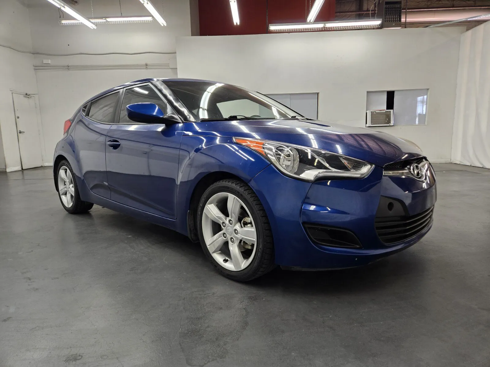 Hyundai Veloster photo 4