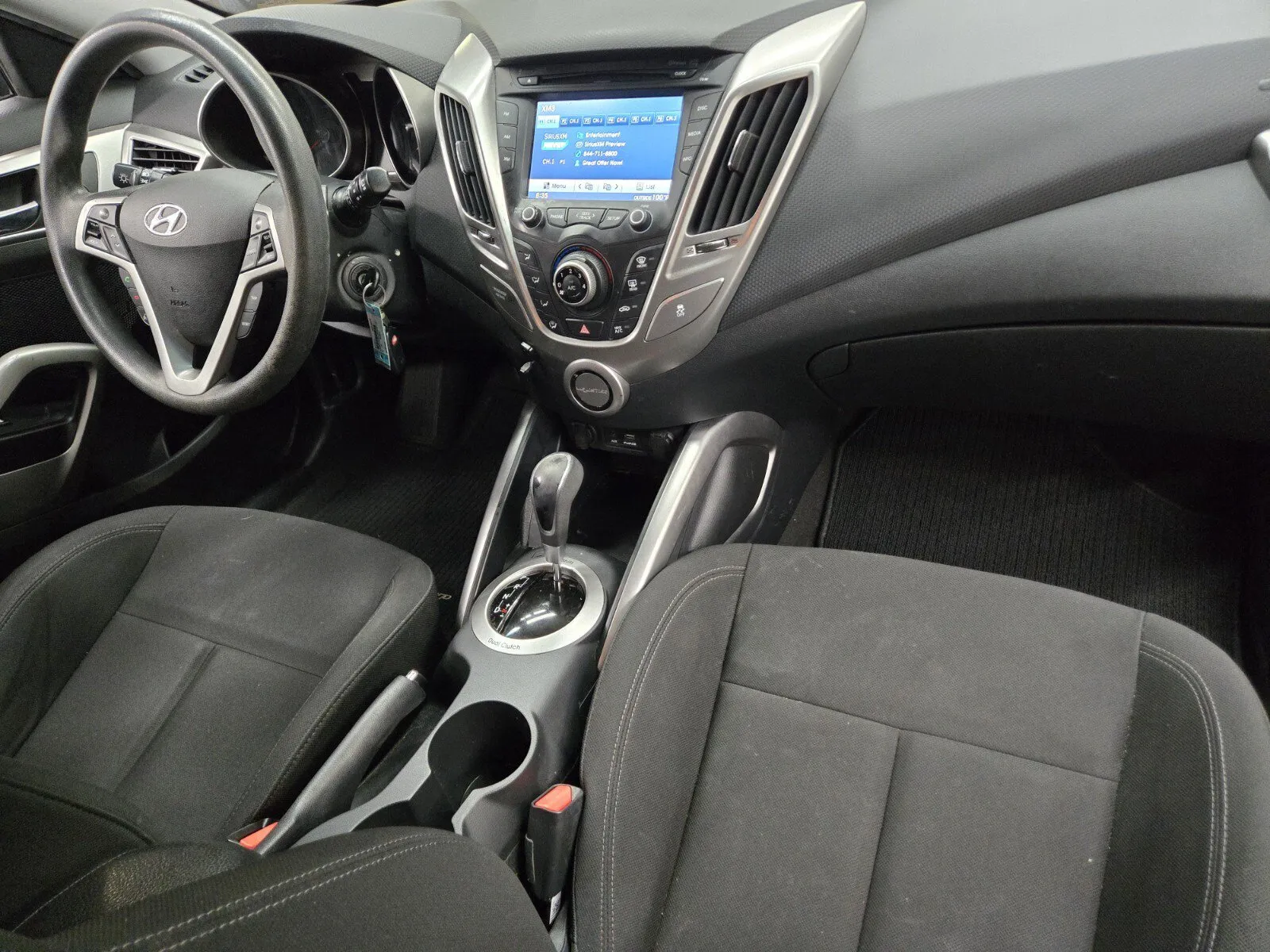 Hyundai Veloster photo 13