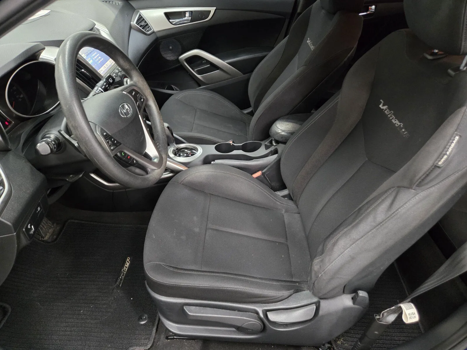 Hyundai Veloster photo 7