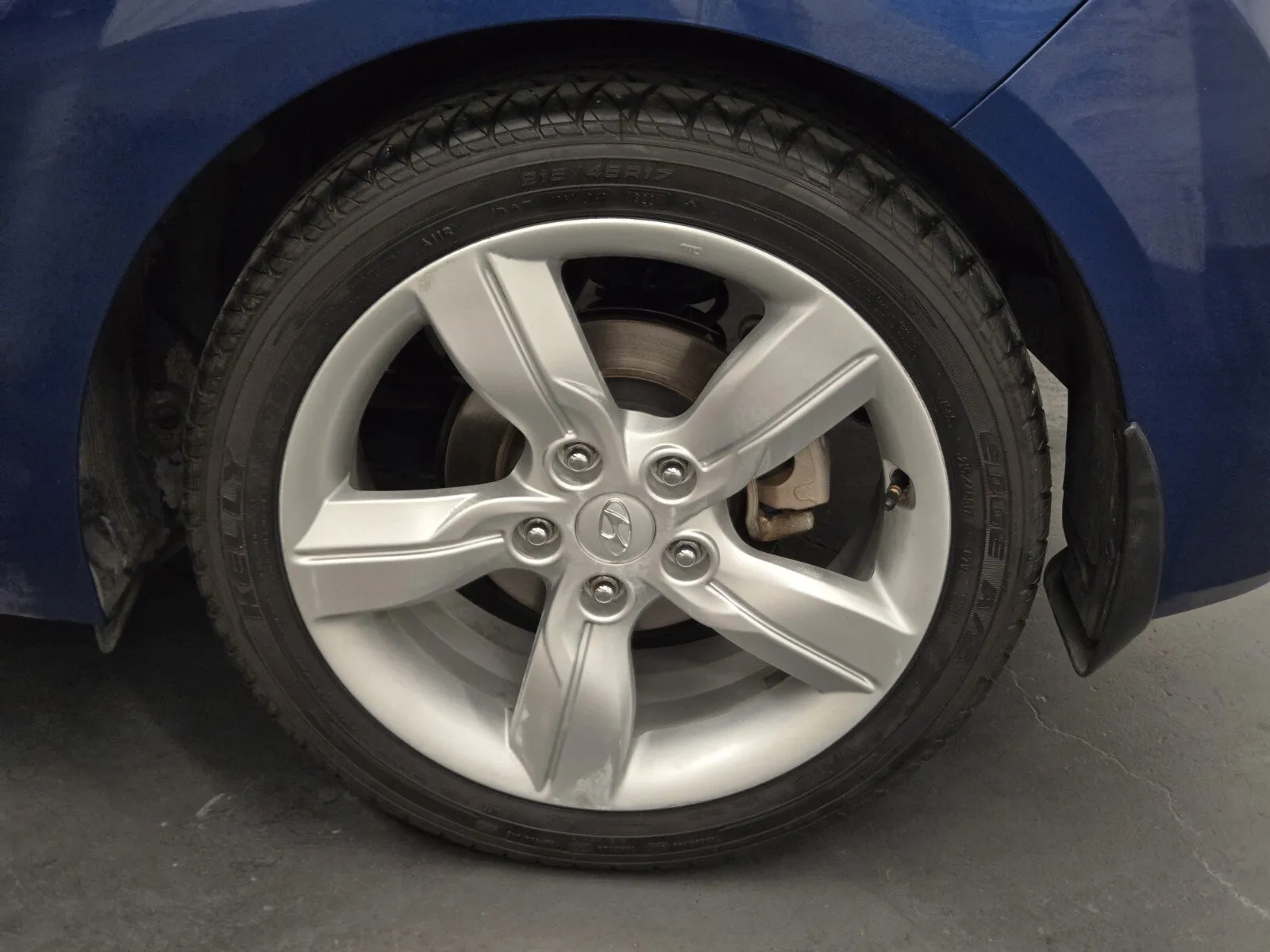 Hyundai Veloster photo 6