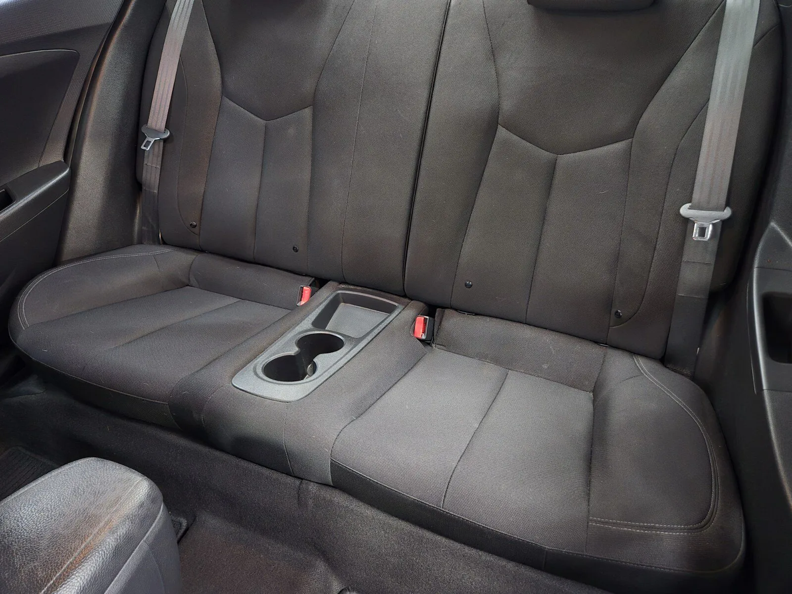 Hyundai Veloster photo 9