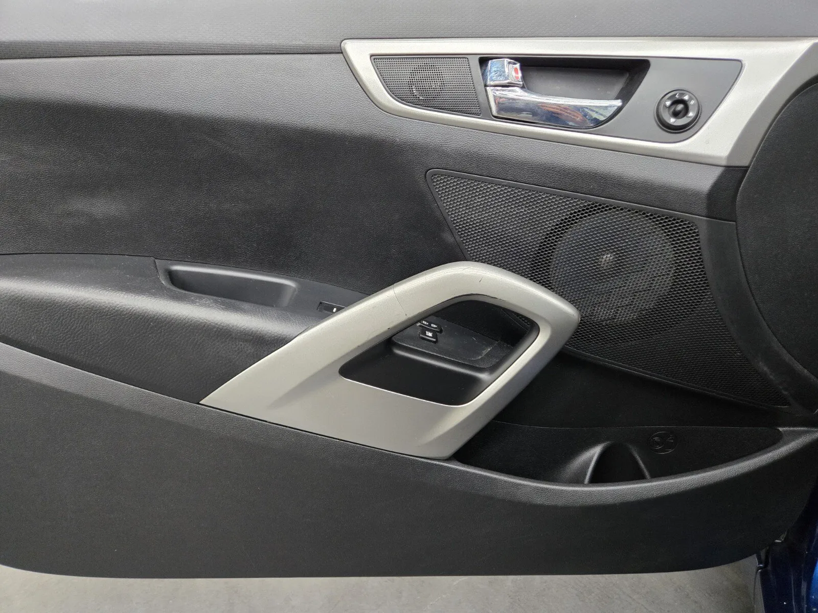 Hyundai Veloster photo 14