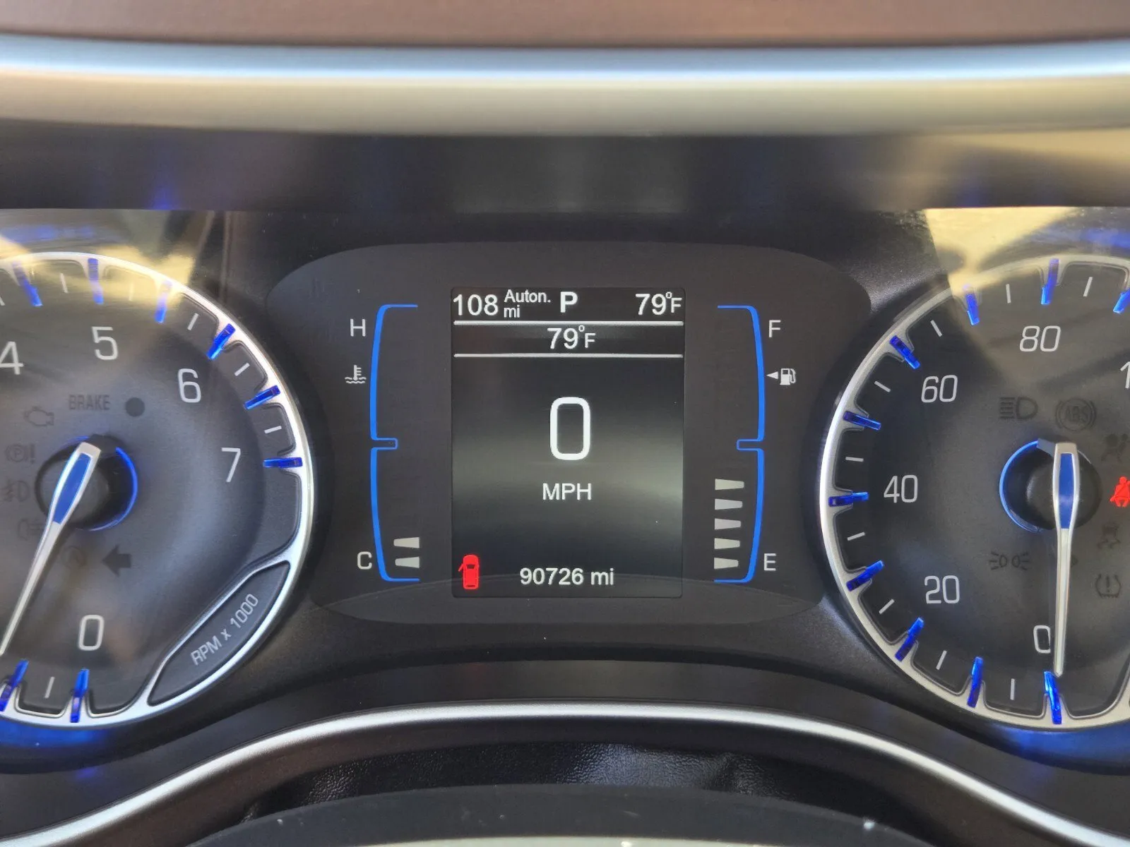 Chrysler Pacifica photo 17
