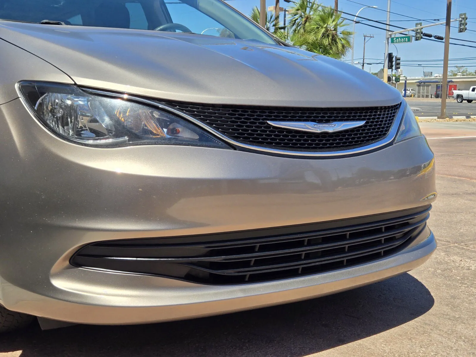 Chrysler Pacifica photo 5