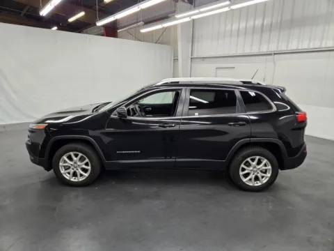 Photos of 2018 Jeep Cherokee Latitude for sale in Las Vegas, NV at Baja Auto Sales East