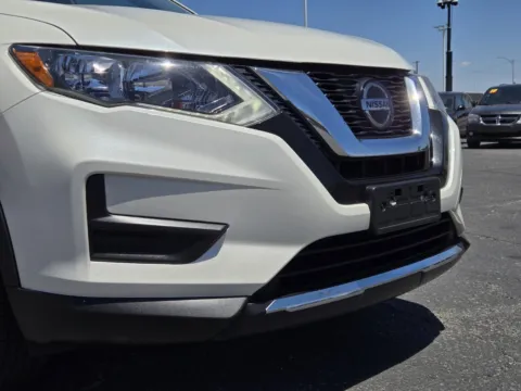 More photos of 2019 Nissan Rogue SV at Baja Auto Sales East, NV