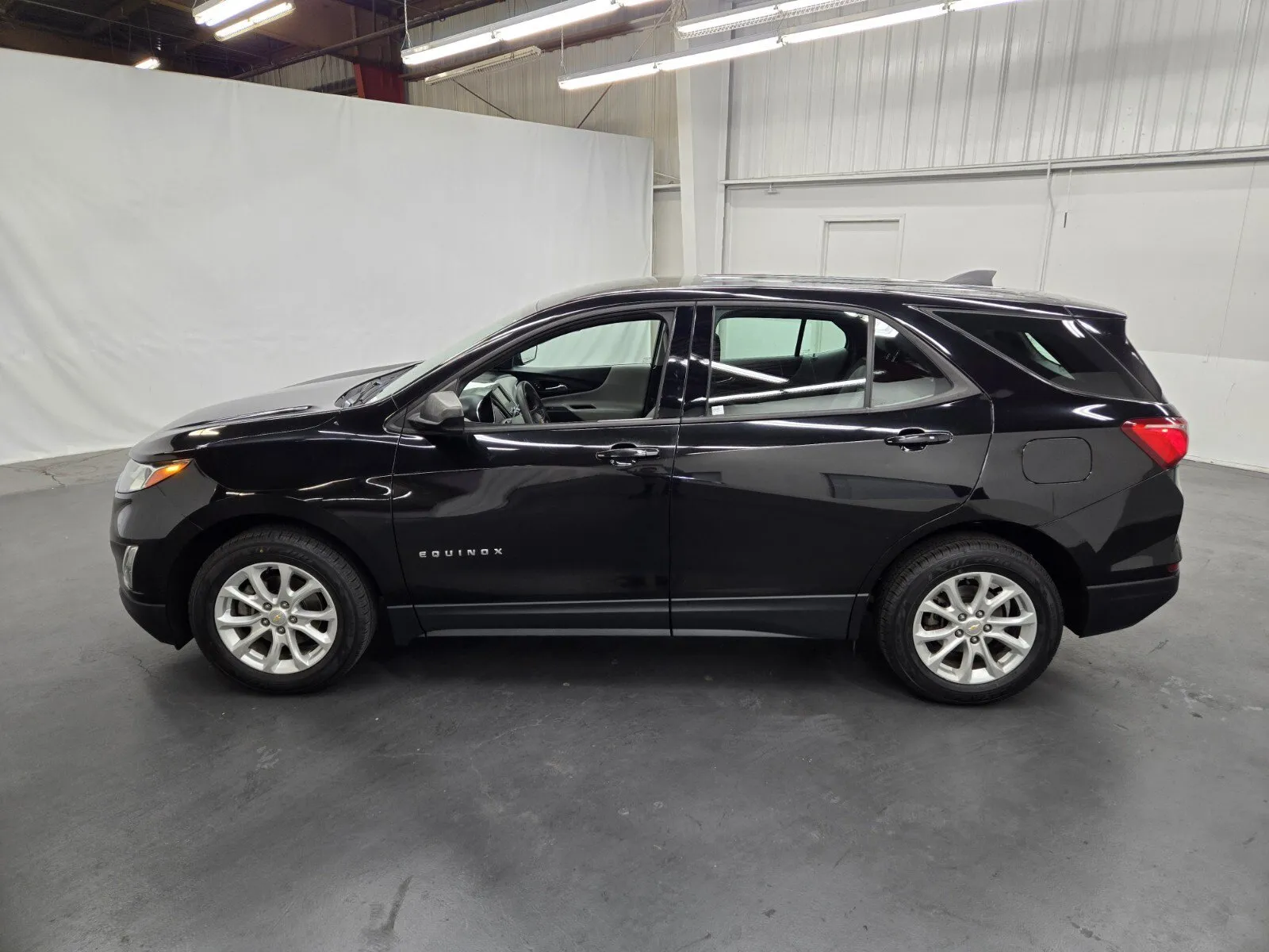 Chevrolet Equinox photo 2